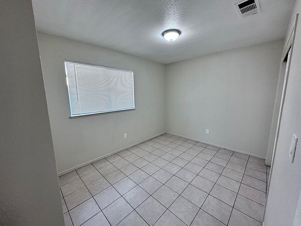 Bedroom #1