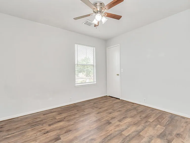 19762 Twin Canyon Ct — Photo 17