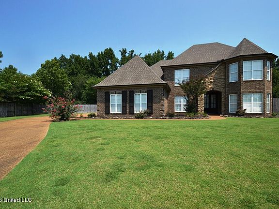 3rd image of 2854 Poplar Woods Dr