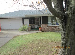 N981 Whitney St, Hortonville, WI 54944