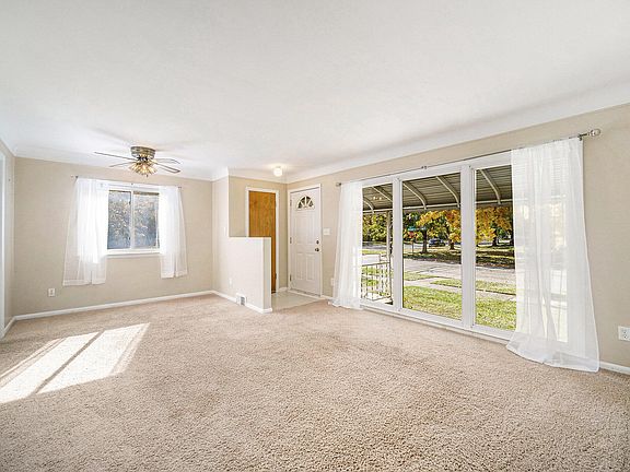 4th image of 673 Rosemont Ave