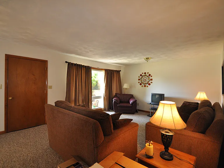 200A N Smith Rd #A — Photo 8