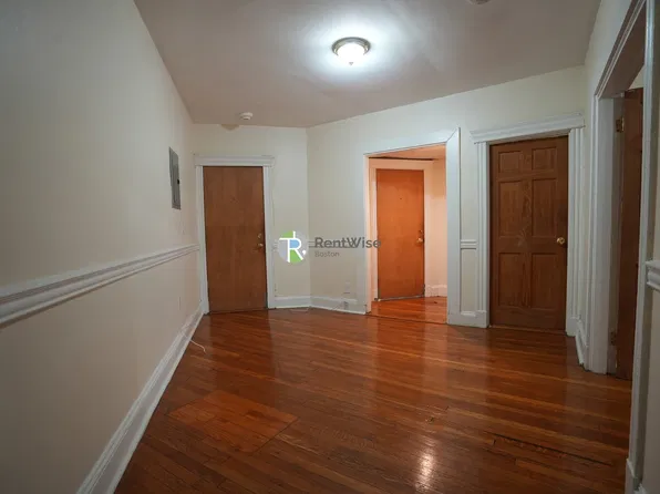352 Riverway, Boston, MA