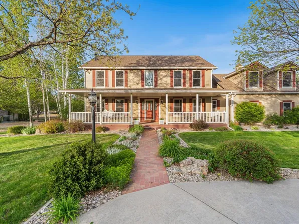 2900 Spring Mountain Dr, Loveland, CO 80537