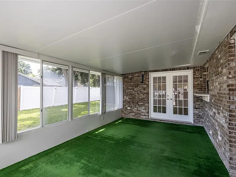 923 Sand Crest Dr — Photo 37