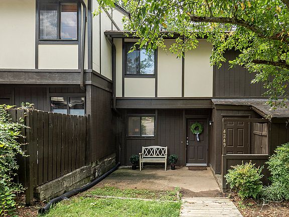 2nd image of 4249 Lake Ridge Dr #5B