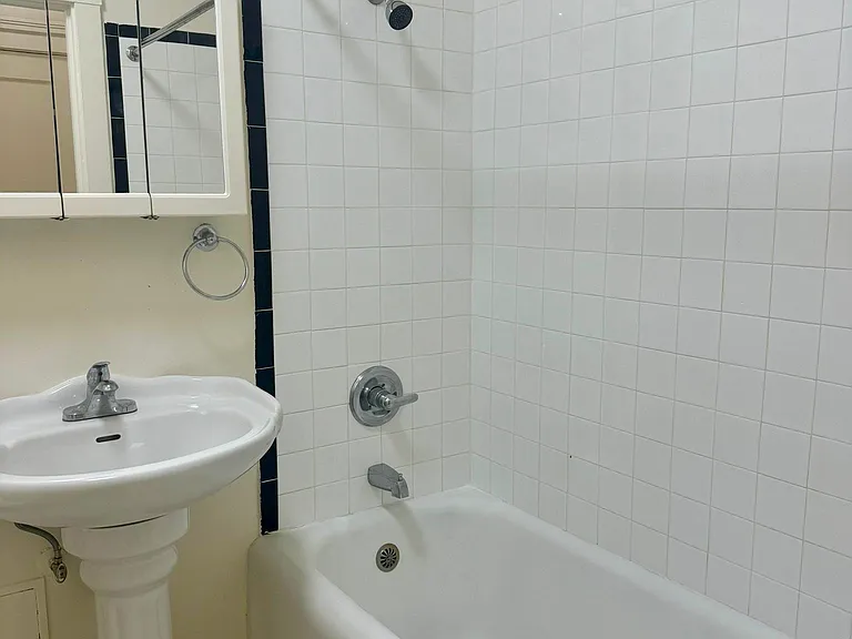 737 Hyde St #501 — Photo 4