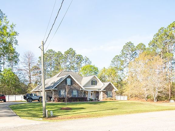 3rd image of 110 Lake Ridge Dr