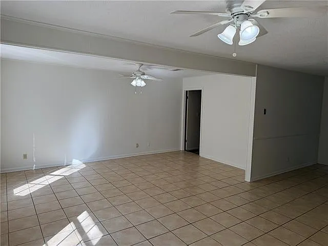 315 S Pierce St — Photo 2