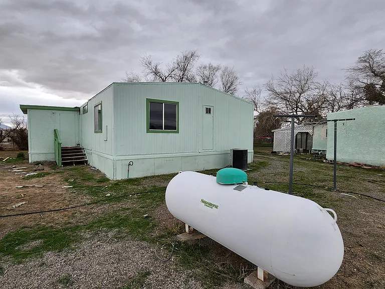 1111 W Hardy Ln #B — Photo 34