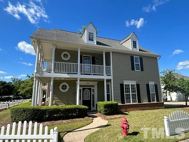 3 bed, 2.5 bath, 1455 sqft, $1,745 — Photo 1