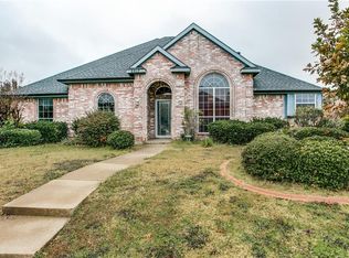 2517 Ridgemeade Dr, Garland, TX 75040