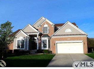 3762 Rolling Hills Rd, Orion, MI 48359