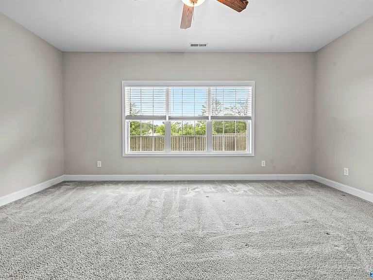 104 Erskin Parcus Dr — Photo 25