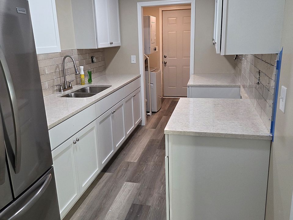 2nd image of 126 S Young St #126