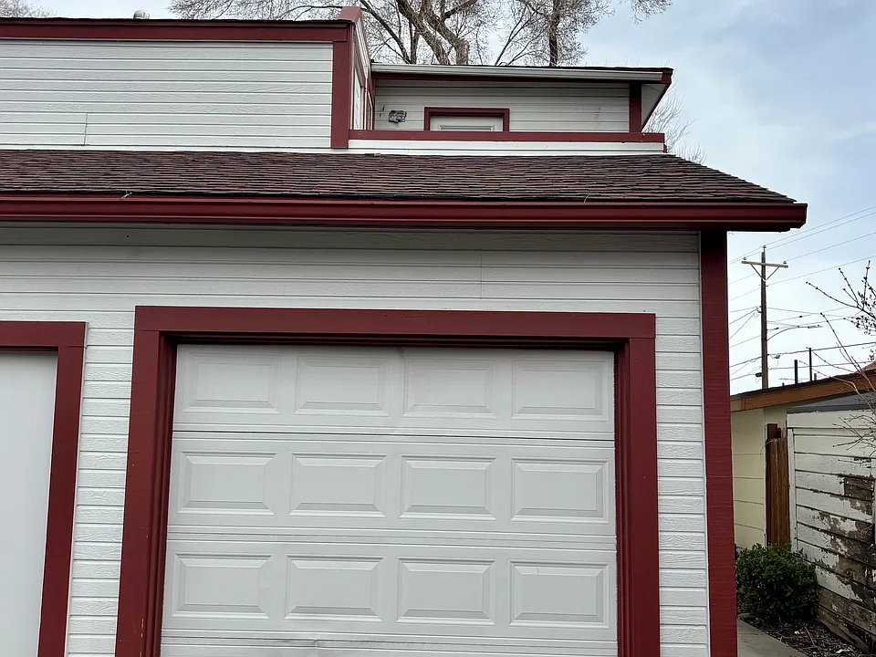 Private one car garage