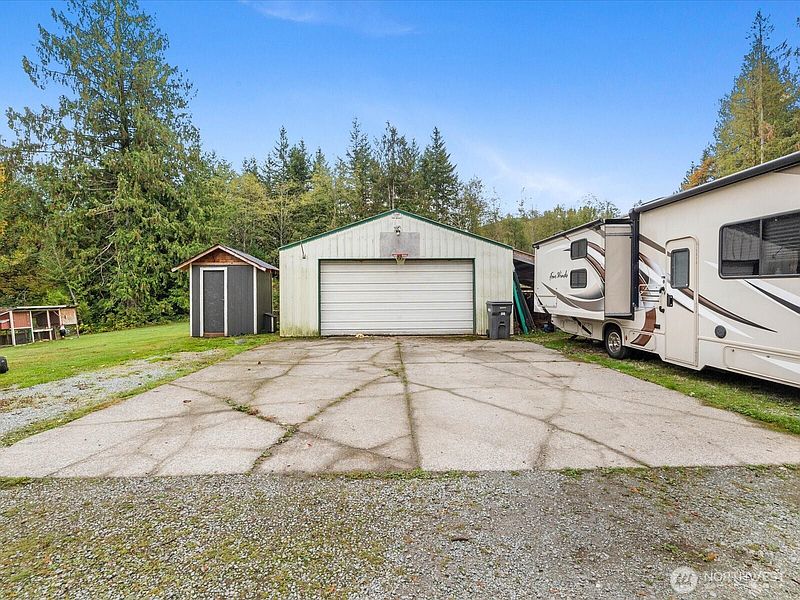 3rd image of 11503 Torrence Drive