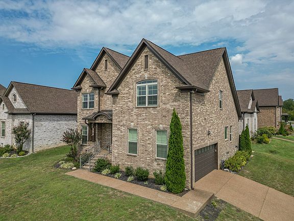 2nd image of 204 Karen Dr