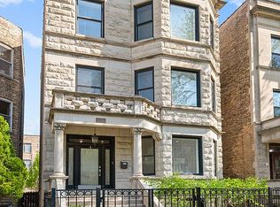 1324 W Eddy St #1, Chicago, IL 60657