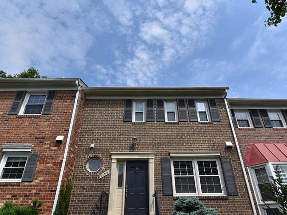 2nd image of 7102 Snug Harbor Ct