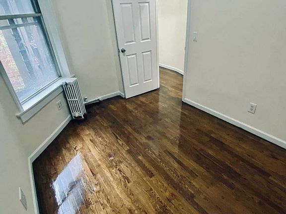 2nd image of 114 E 1st St APT 14