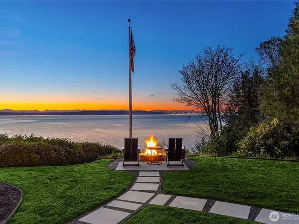 11676 Sunrise Drive, Bainbridge Island, WA 98110