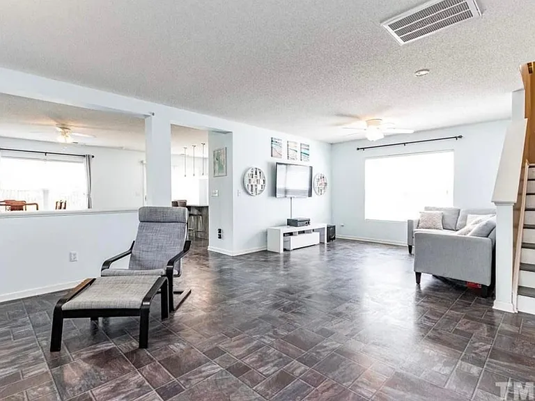 244 Trayesan Dr — Photo 3