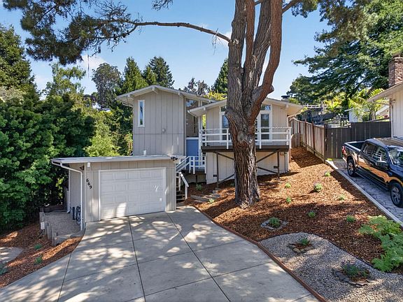 3rd image of 669 Club House Dr