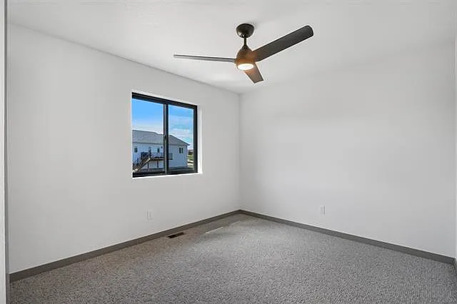 1668 Jeffries Ct — Photo 6