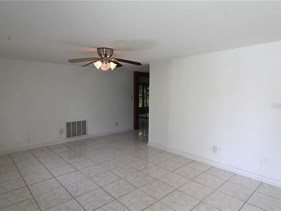3rd image of 3326 Jackson Dr