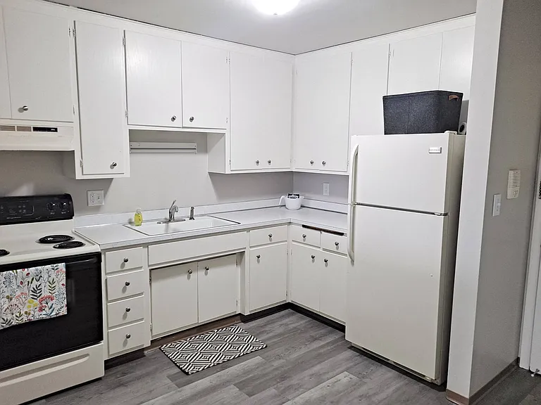English Conway Place — Photo 27