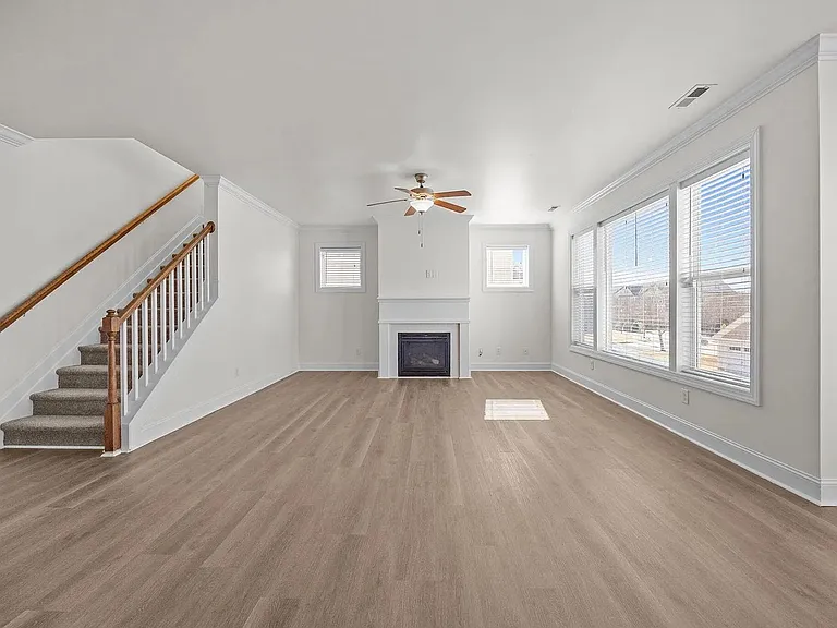 336 Plott Hound Ln — Photo 2