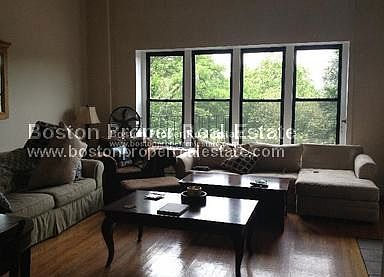 2nd image of 140 Beacon St #66