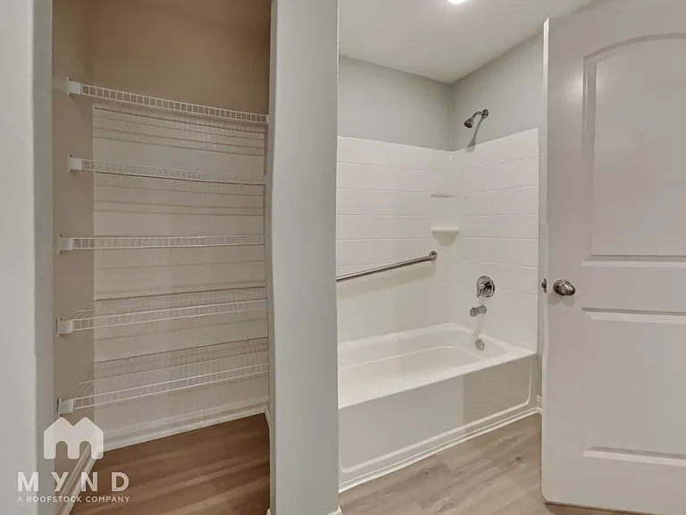 8431 Liberty Sky Rd — Photo 13