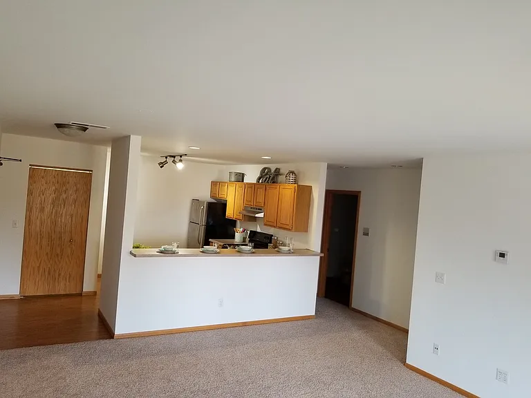 Riverwalk Apartments — Photo 43