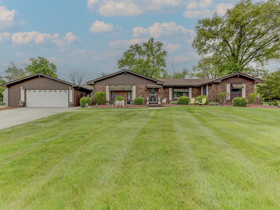 1st image of 126 Denell Dr