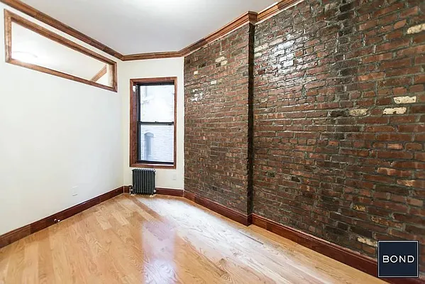 Rented by Bond New York | media 19