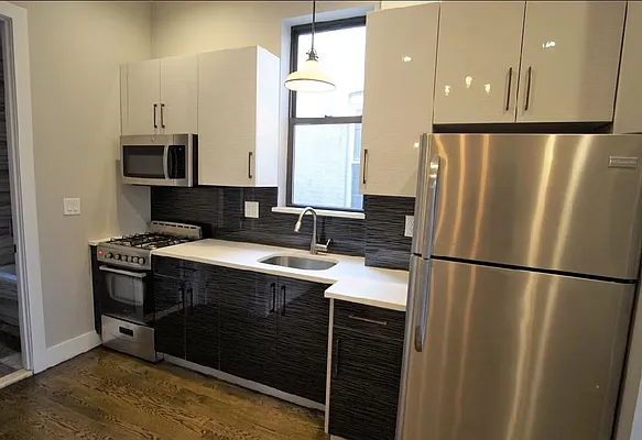 Rented by Lofts and Flats LLC | media 6