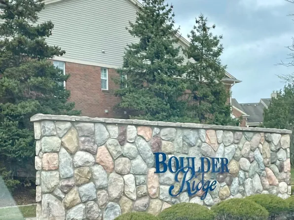 1892 Flagstone Cir #1, Rochester, MI 48307