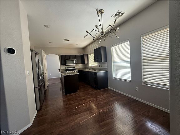 3rd image of 1541 Dusty Canyon St
