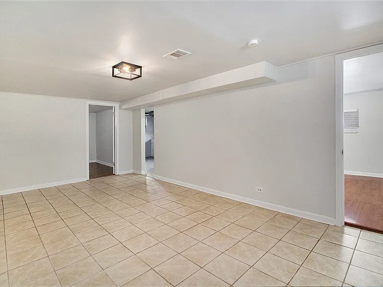 3111 S Emerson St — Photo 12