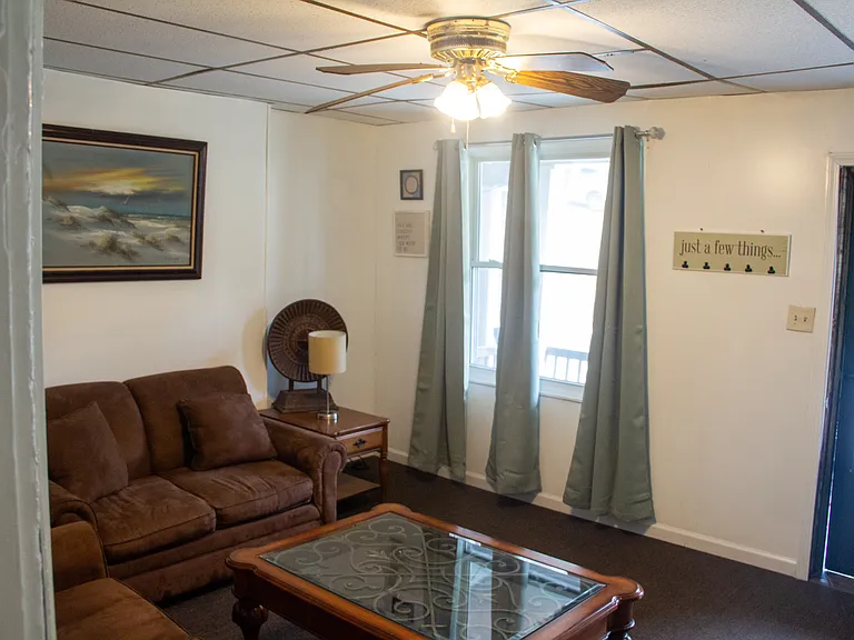 2536 S Braddock Ave — Photo 1