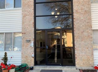 10090 Sakura Dr APT 28, Saint Louis, MO