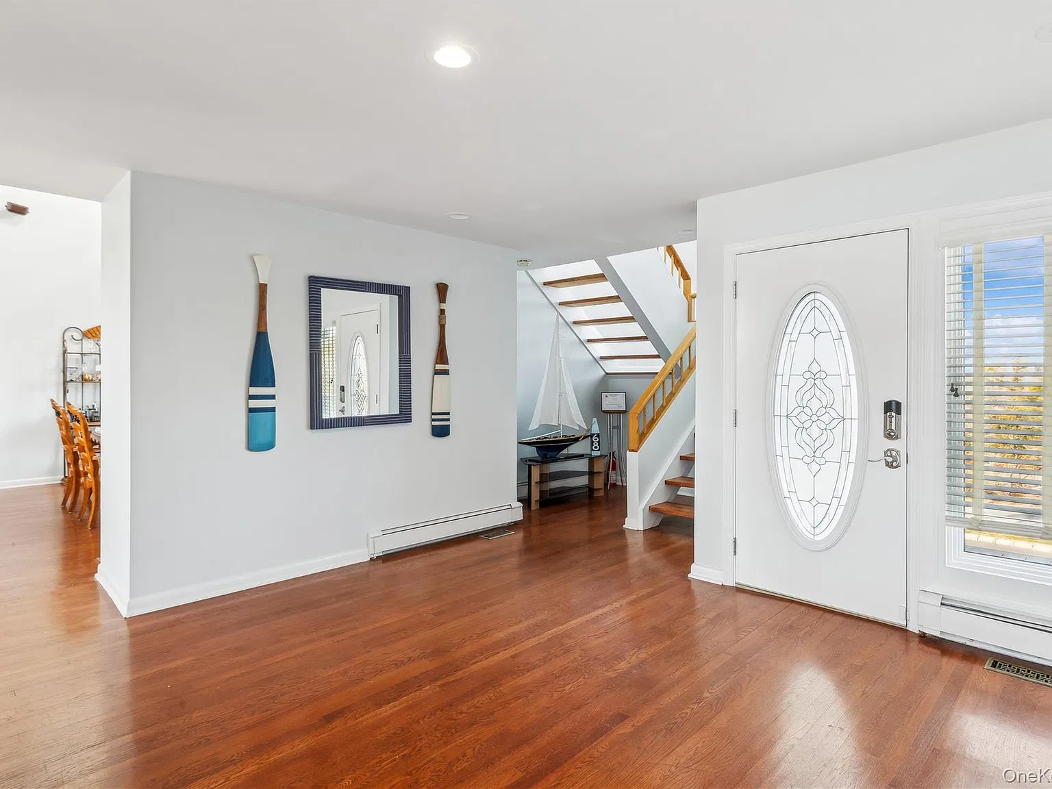 4 bed, 4.0 bath, 4000 sqft, $17,500 — Photo 3