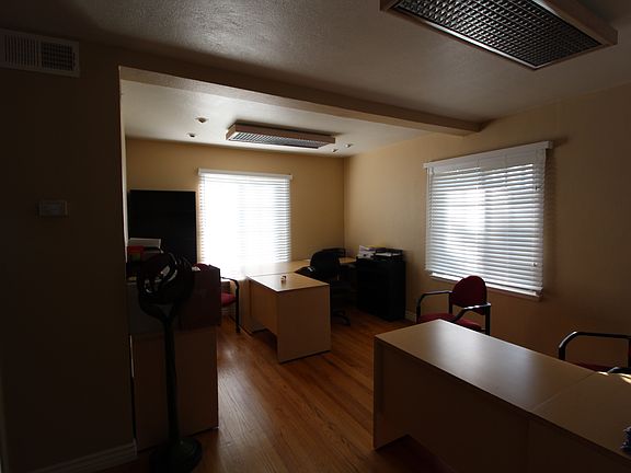 4th image of 802 N Euclid Ave