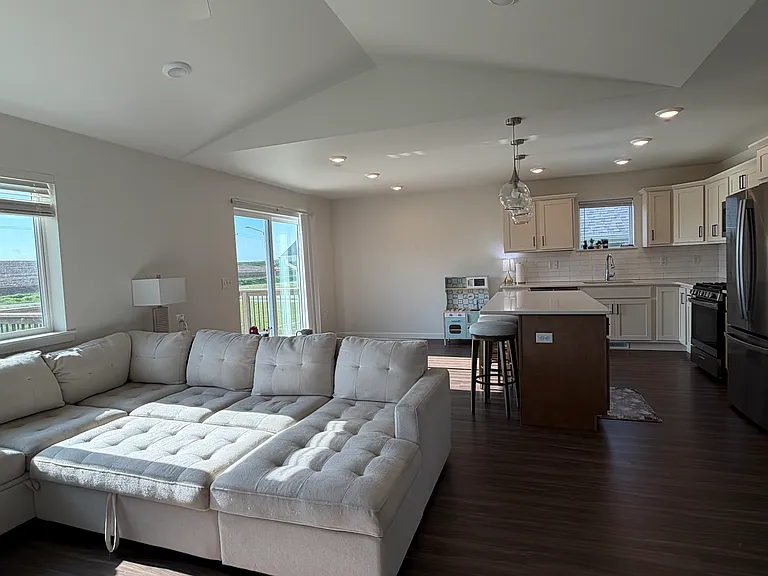 84 Huntington Dr — Photo 11