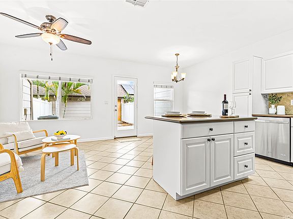 4th image of 91-2109 Kaioli St APT 303