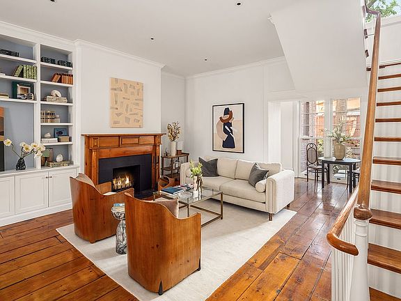 3rd image of 66 Bedford St