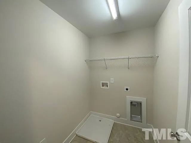 904 Hillman Ln — Photo 12