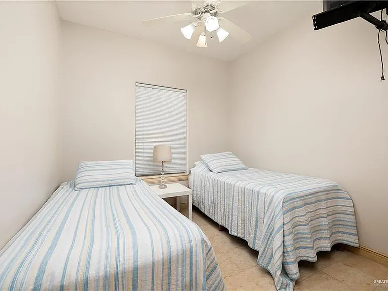 513 E Bluebird Ave — Photo 16